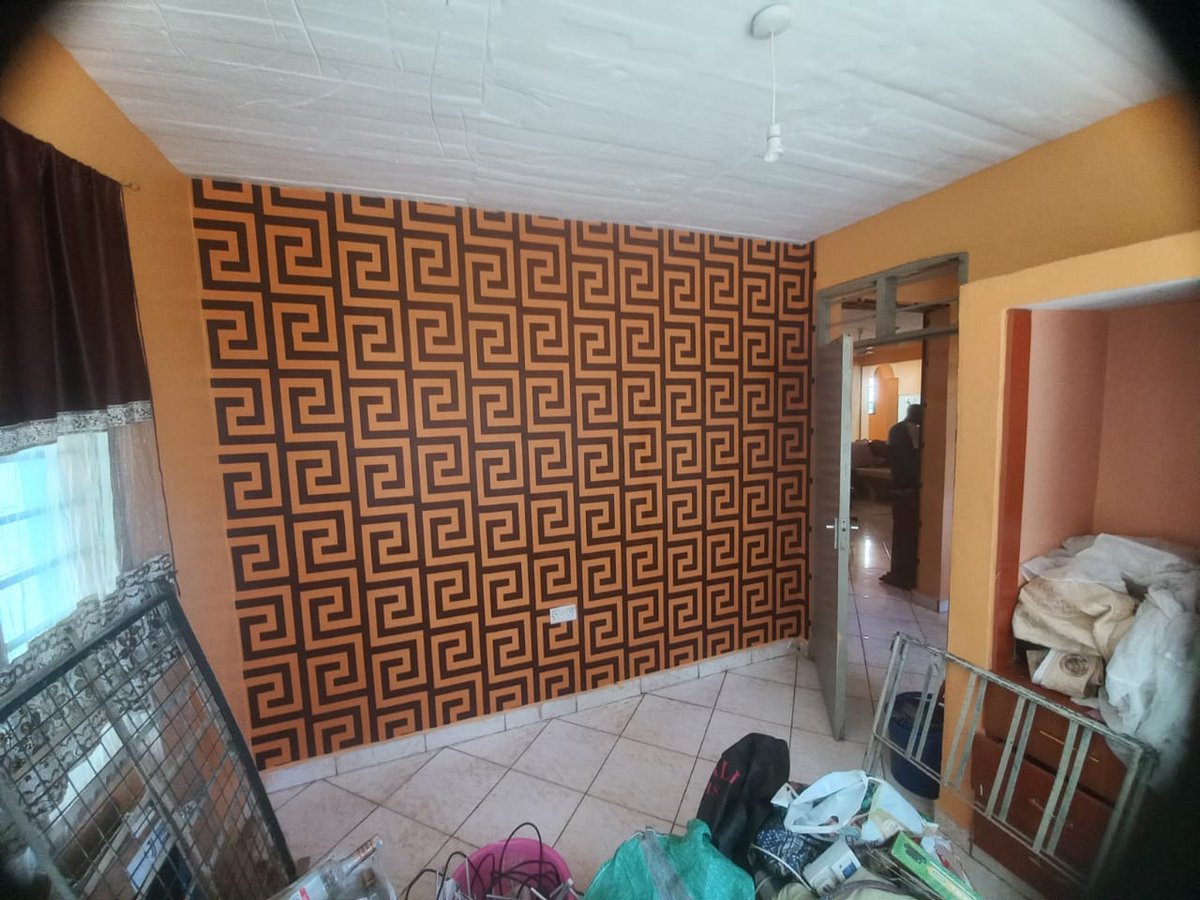 karuri_mburu's tweet photo. wall paper to decor and revamp your single,Bedsitter,1Bd,Office,Barber shop,salon Availlable.
 1500 per roll.
  1 roll=10m by 0.53m
Glue@ 500
installation 500 per roll
Removable
   call 0114453588 https://t.co/yjOhdcSXFU