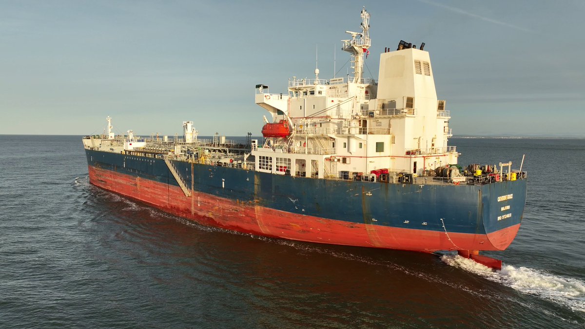 martinastro2005's tweet photo. Tanker Catherine Grace (182m) sailing on a sunny Lough Foyle this afternoon after off-loading a cargo of diesel at Foyle Port. She's currently making her way to Belgium. #shipping #tanker #loughfoyle #foyleport https://t.co/d5YRo3nTZz