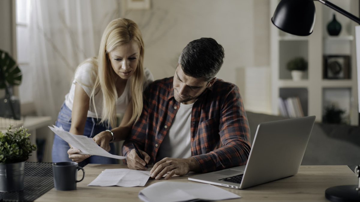 ComphiesTees's tweet image. #Personalsaving #Mortgages #Housing Aspiring homeowners say they face two major obstacles to buying. Here's why 20% say it'll 'never' happen cnbc.com/2024/02/26/mor…