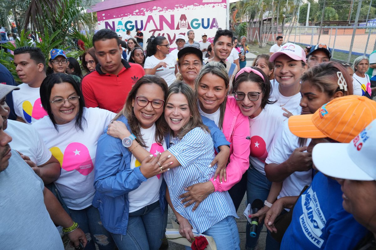 #EsNoticia 📰 | Mujeres venezolanas debatieron planes de trabajo para el desarrollo de las 7T.

Leer más ⤵️
minmujer.gob.ve/mujeres-venezo…

#AmorGarantíaDeFuturo