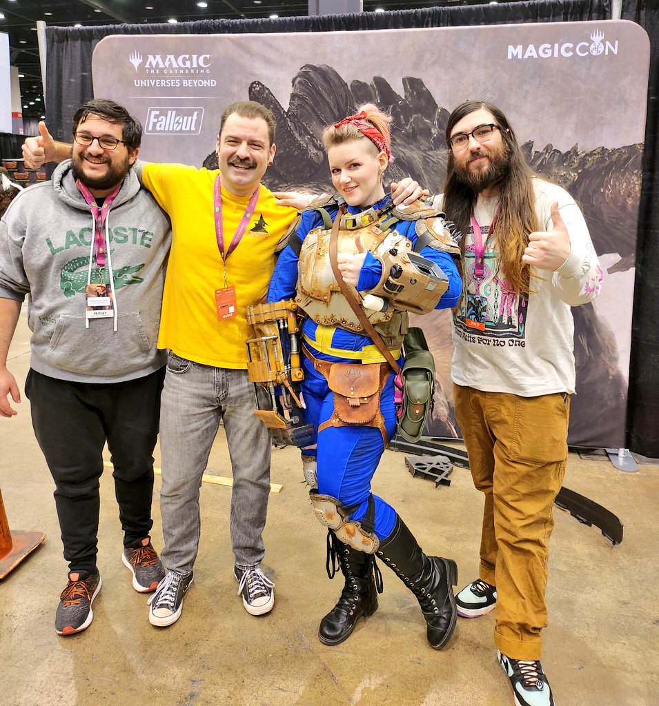 peachypop_cos's tweet photo. It was my highest honor to be MagicCon Chicago's OFFICIAL Vault Dweller!! thank you all for making this an 11/10 MagicCon!
I couldn't have asked for a better weekend -- I had so much fun meeting new friends, Fallout fans, and generally incredible people. Love y'all so much 💖😭 https://t.co/IbKNZIOjf6
