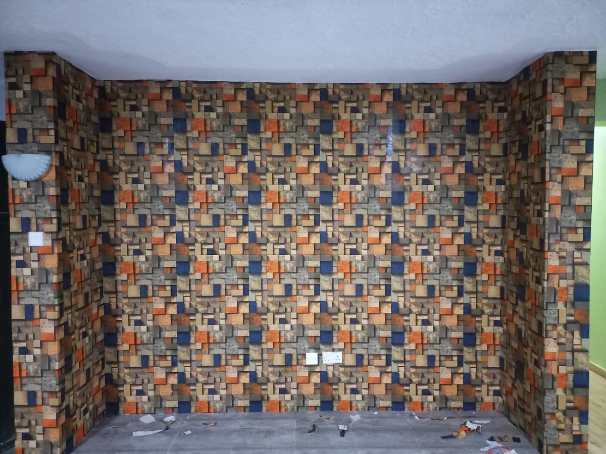 karuri_mburu's tweet photo. @KhalifKairo lipia hadi wawili waweke wall paper to decor and revamp their single,Bedsitter,1Bd,Office,Barber shop,salon Availlable.
 1500 per roll.
  1 roll=10m by 0.53m
Glue@ 500
installation 500 per roll
Removable
   call 0114453588 https://t.co/3mcJ1C2B3H