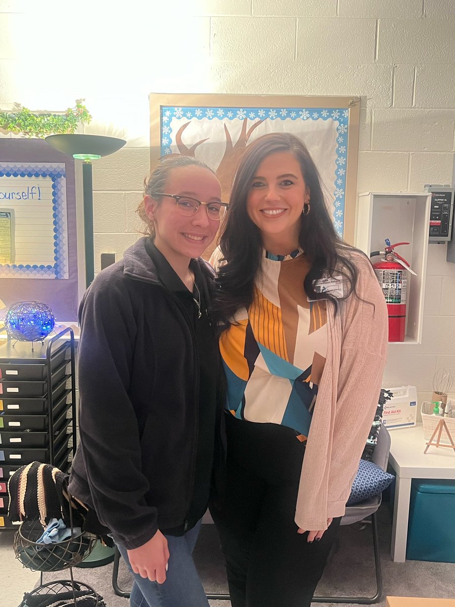 drbnwalker's tweet photo. I was so surprised and excited to see one of my own former 4th graders in the class who is pursuing education as a career. I can’t wait to see what the future holds for these students and this program! #InspireCPS https://t.co/vHzTlDNAHJ