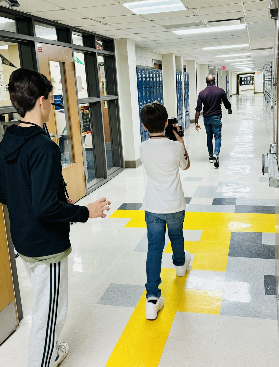 Dr. Dominique R. Merriweather (@merriweatheredu) on Twitter photo π Lights, camera, ACTION! π¬ Our 8th-grade Broadcasting students rocked it today, teaming up with Assistant Principal Howard to film for our news show! πΉ Proud to provide hands-on experience for our students' growth and success! <a href="/SuttonCougars/">Sutton Cougars</a> @APHoward_Sutton <a href="/SuttonMYP/">Sutton IB MYP</a> π Lights, camera, ACTION! π¬ Our 8th-grade Broadcasting students rocked it today, teaming up with Assistant Principal Howard to film for our news show! πΉ Proud to provide hands-on experience for our students' growth and success! <a href="/SuttonCougars/">Sutton Cougars</a> @APHoward_Sutton <a href="/SuttonMYP/">Sutton IB MYP</a>