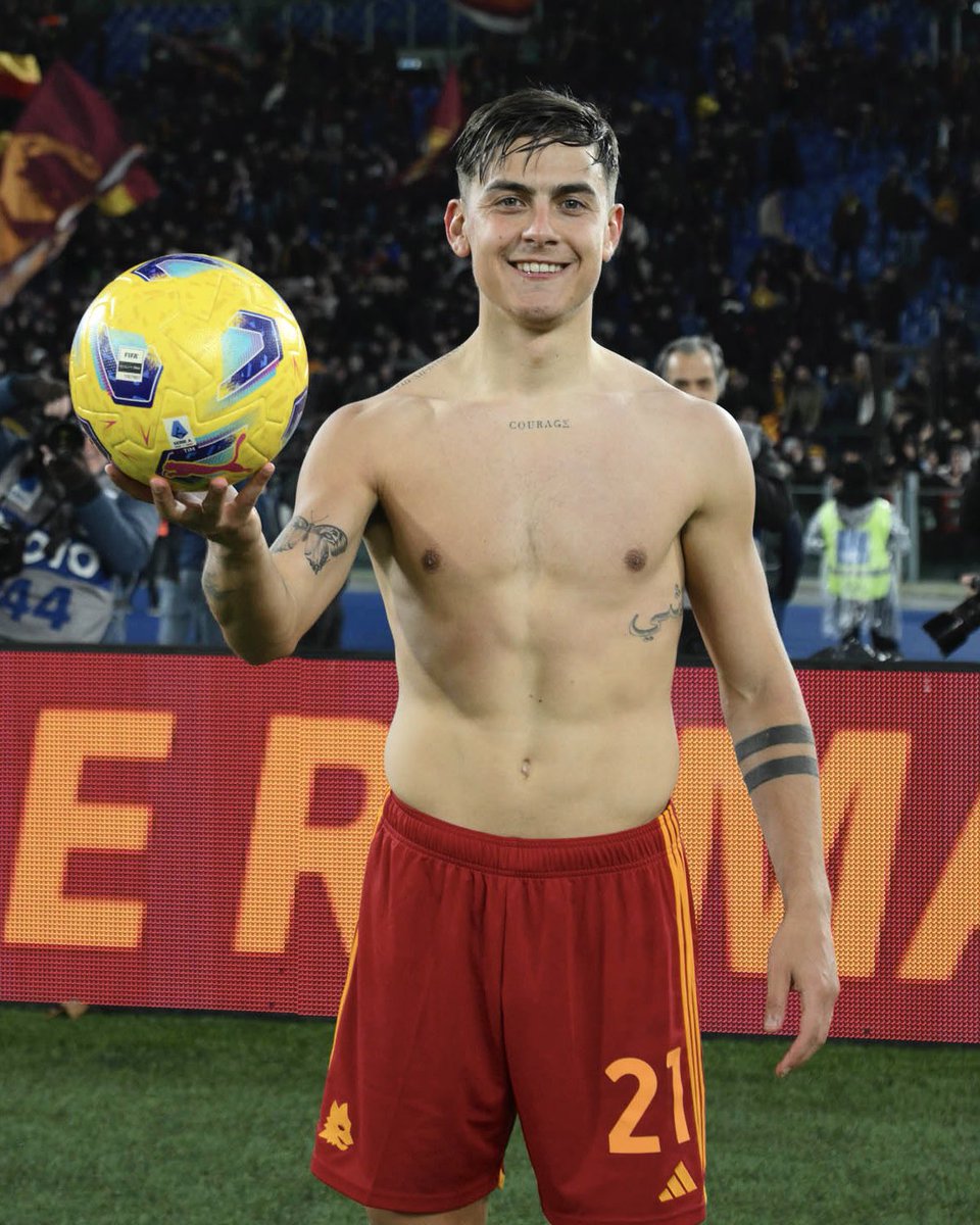 ASRomaEN's tweet photo. 3️⃣⚽️✖️💎

#ASRoma https://t.co/KysDpw5Vj1