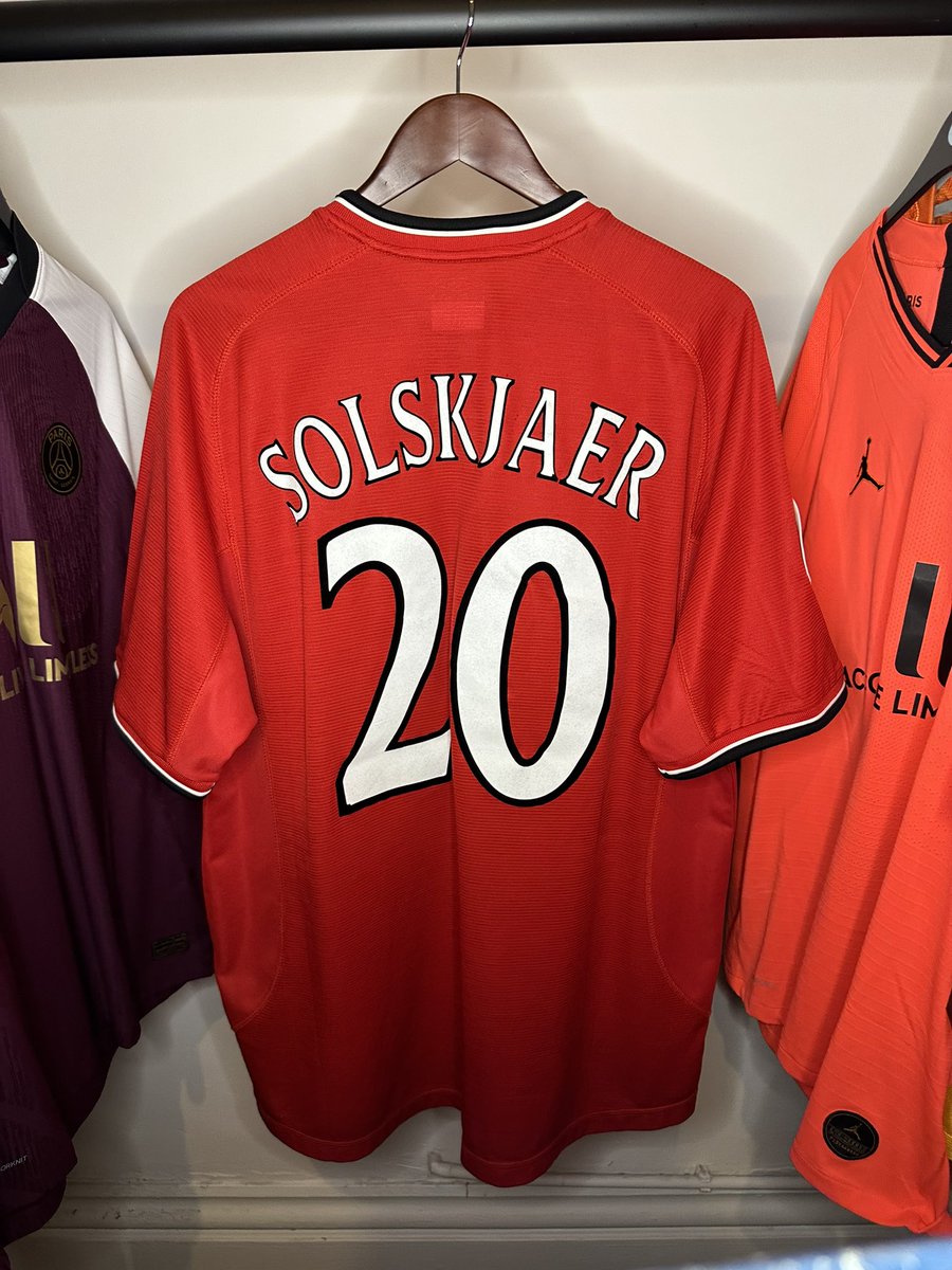 MacsClassic1's tweet photo. First #salesthread on twitter
All shirts will be in comments
Any questions on a specific shirt feel free to drop me a message.
@_FullKitWankers @shirt_x https://t.co/Yltu378OR6