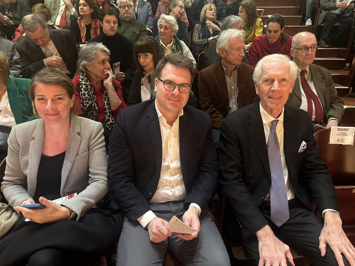 geoffroyboulard's tweet photo. 🎹 Masterclass de Jean-Philippe Collard autour des œuvres de Gabriel #Fauré, à l'occasion du centième anniversaire de sa mort à l'occasion des Rencontres musicales de #Cortot #Paris17 où se côtoient les grands solistes et pédagogues et les futures étoiles de la scène classique 🚀 https://t.co/xifMnpIfda