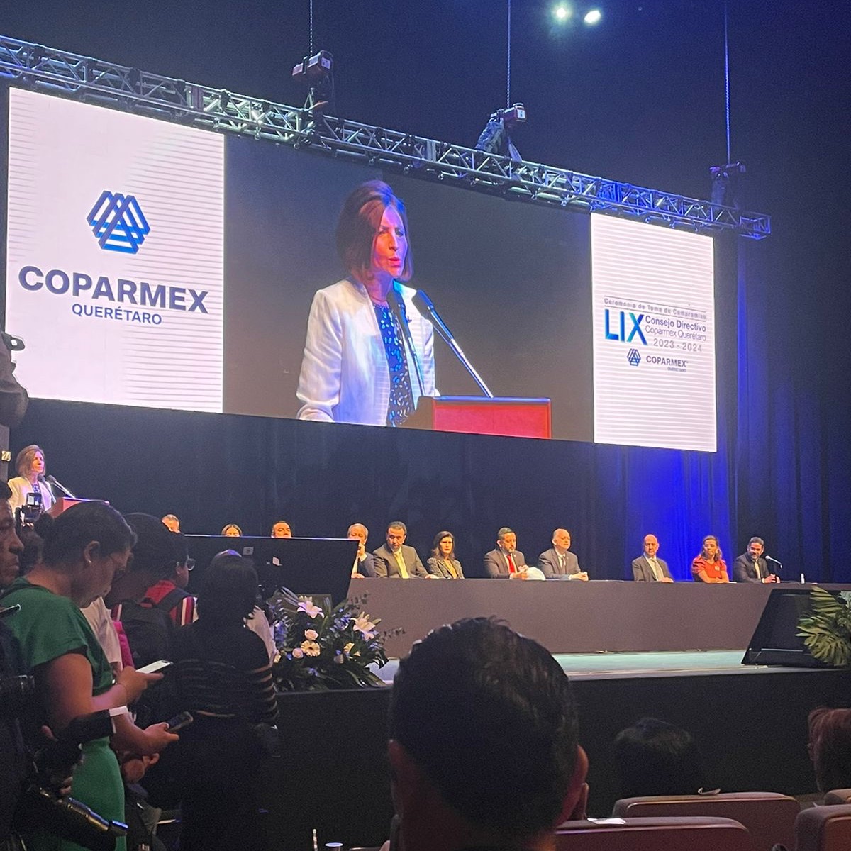 camescommx's tweet photo. #CAMESCOMpresente a través de nuestra Delegación Centro Occidente, en la toma de protesta de Beatriz Hernández Rojas como nueva Presidente de @coparmexqro1 por el periodo 2023 - 2024  

#Bajío #AliadoInstitucional https://t.co/8lA1mcBq9p