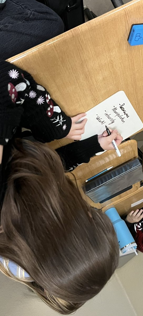 Rachel Winsten (@pelady213) on Twitter photo This week in Health class- 10 signs of healthy and unhealthy relationships <a href="/Join1Love/">One Love Foundation</a> #healthed #thatslove This week in Health class- 10 signs of healthy and unhealthy relationships <a href="/Join1Love/">One Love Foundation</a> #healthed #thatslove