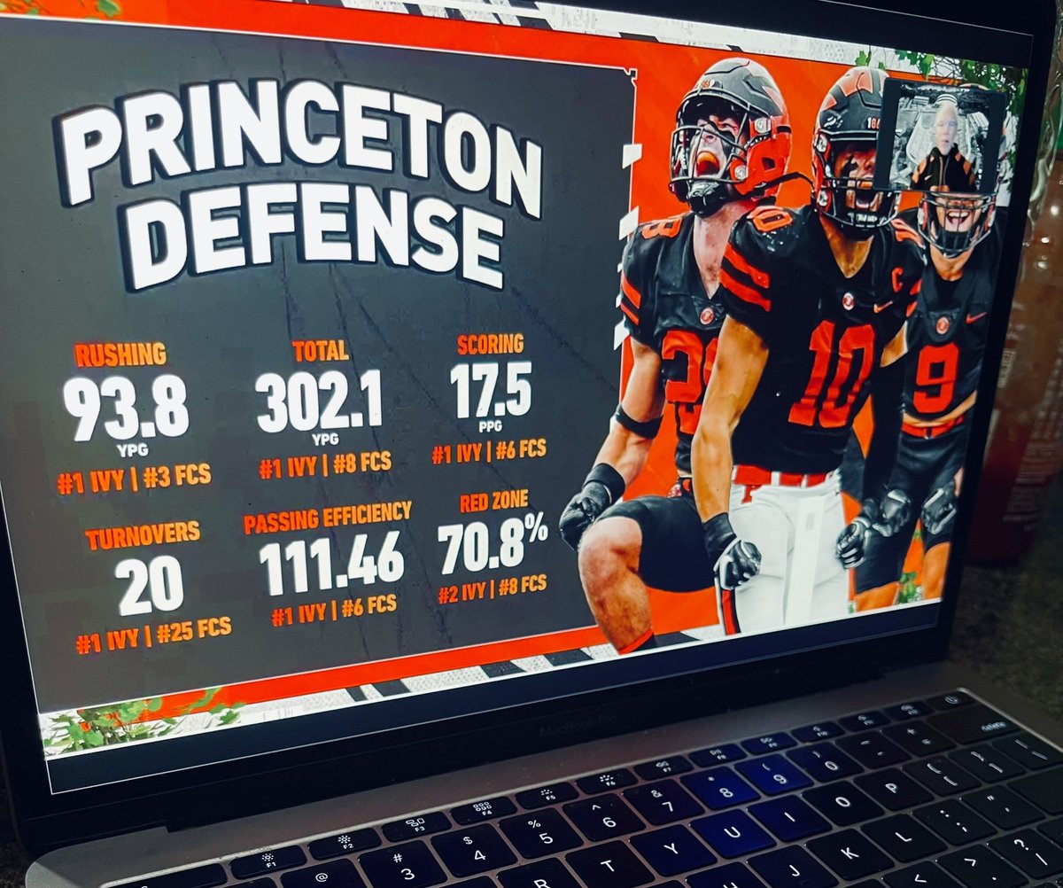 THANK YOU @PrincetonFTBL @CoachBobSurace @SVerbit @CoachRapp_ for the invite & amazing Junior Day presentation earlier this month to learn about their program’s dedication to excellence & development #The40 #JUICE25🍊🥤 see you for camp this summer!! HI✈️➡️NJ @IvyLeague