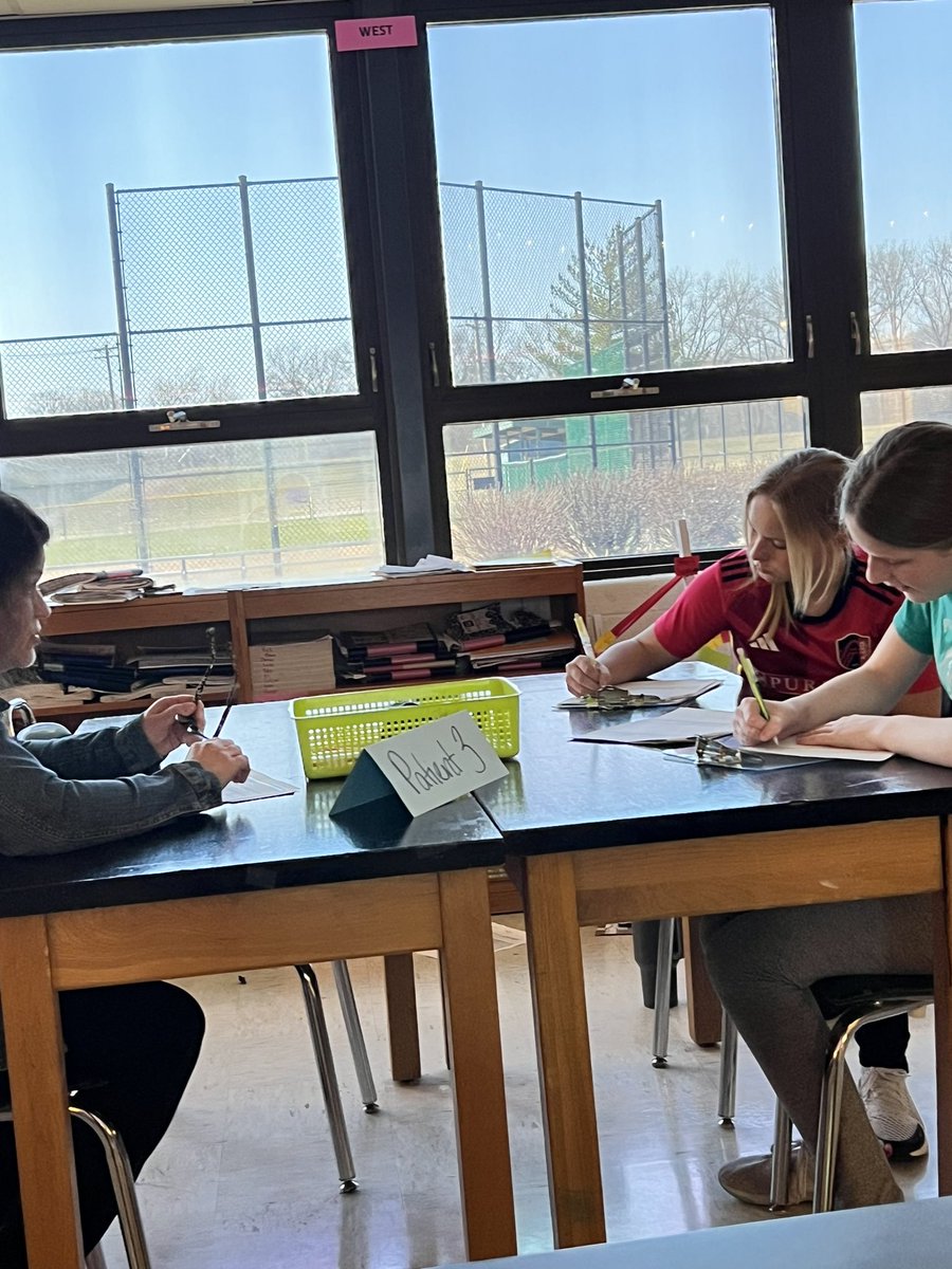 DrMeganBrown's tweet image. Our @ValleyParkSD middle school PLTW Medical Detectives class met with patients today, using their skills and knowledge to diagnose medical conditions.  I was impressed by all the doctors and their inquisitive questioning!  #limitlesslearning @MrsSyron