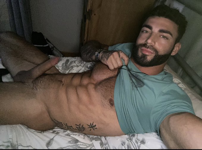 Who wants a ride?😈 https://t.co/ucs4bAGyBW https://t.co/0M90pOc1ia