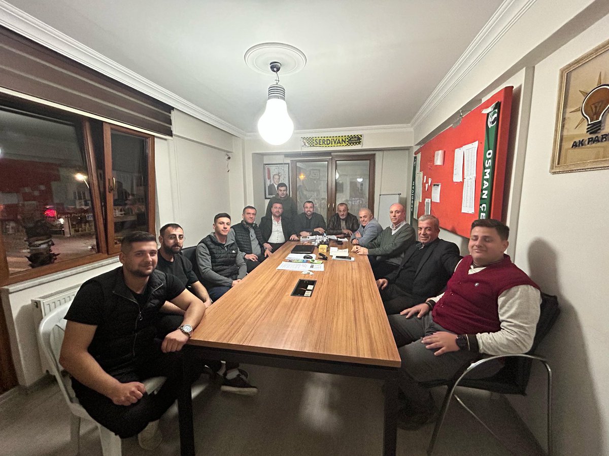 📍Serdivan 

İlçe Başkanlarımız ve İlçe Belediye Başkan Adaylarımızın katılımıyla İlçe SKM Toplantılarımız Gerçekleşmiştir.

#HazırızKararlıyız