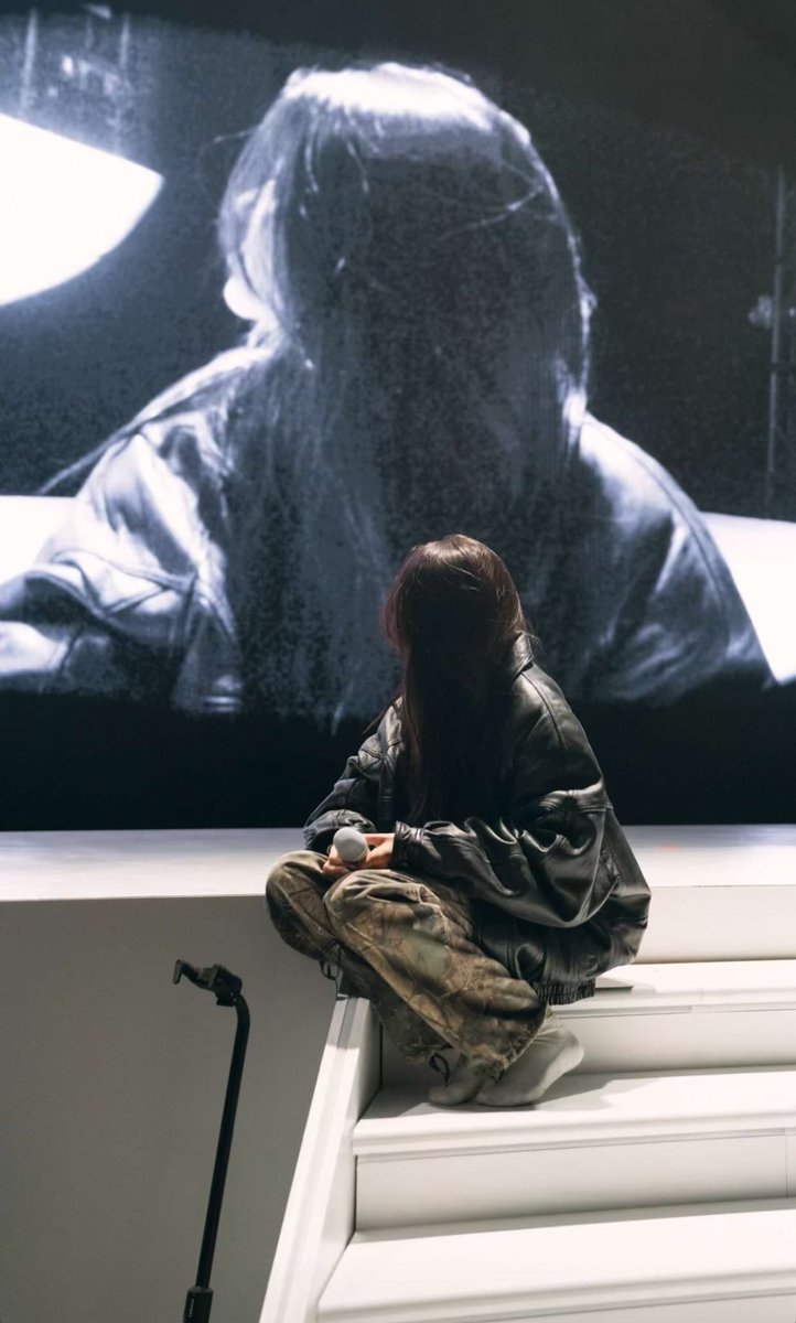 madiarchives's tweet photo. madison beer on the spinnin tour stage https://t.co/OlfqXSth7b