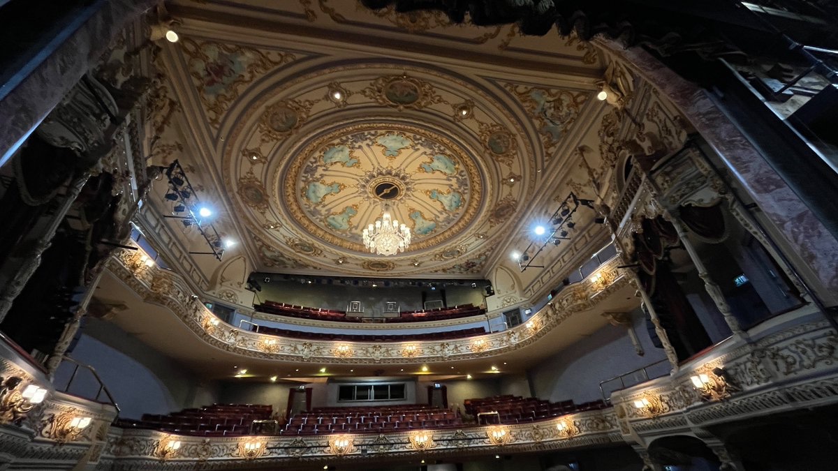 First day of rehearsals in this gorgeous theatre