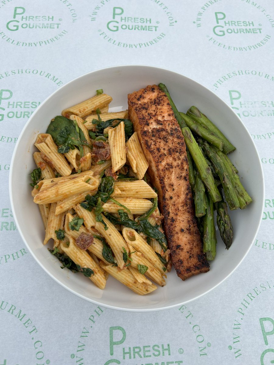 PhreshGourmet's tweet photo. Healthy eating made easy! Washington DC order your chef prepared meals today! #fueledbypheesh https://t.co/2L2QE6svs4 https://t.co/JlKntmMS4d