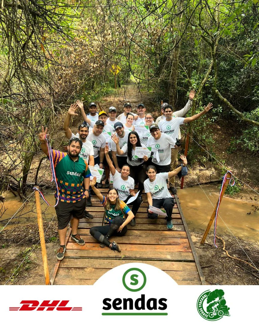 sendaspy's tweet photo. ¡Construyendo conexión! 💚
El fin de semana vivimos una jornada inolvidable en la primera Experiencia Sendas donde reconstruimos un puente de #Ypacaraí.
Agradecemos a los amigos de DHL y a todos los voluntarios que sumaron a la labor👏🏼👏🏼
#Sendaspy #SendasDelTren https://t.co/17Gs5hgtvD