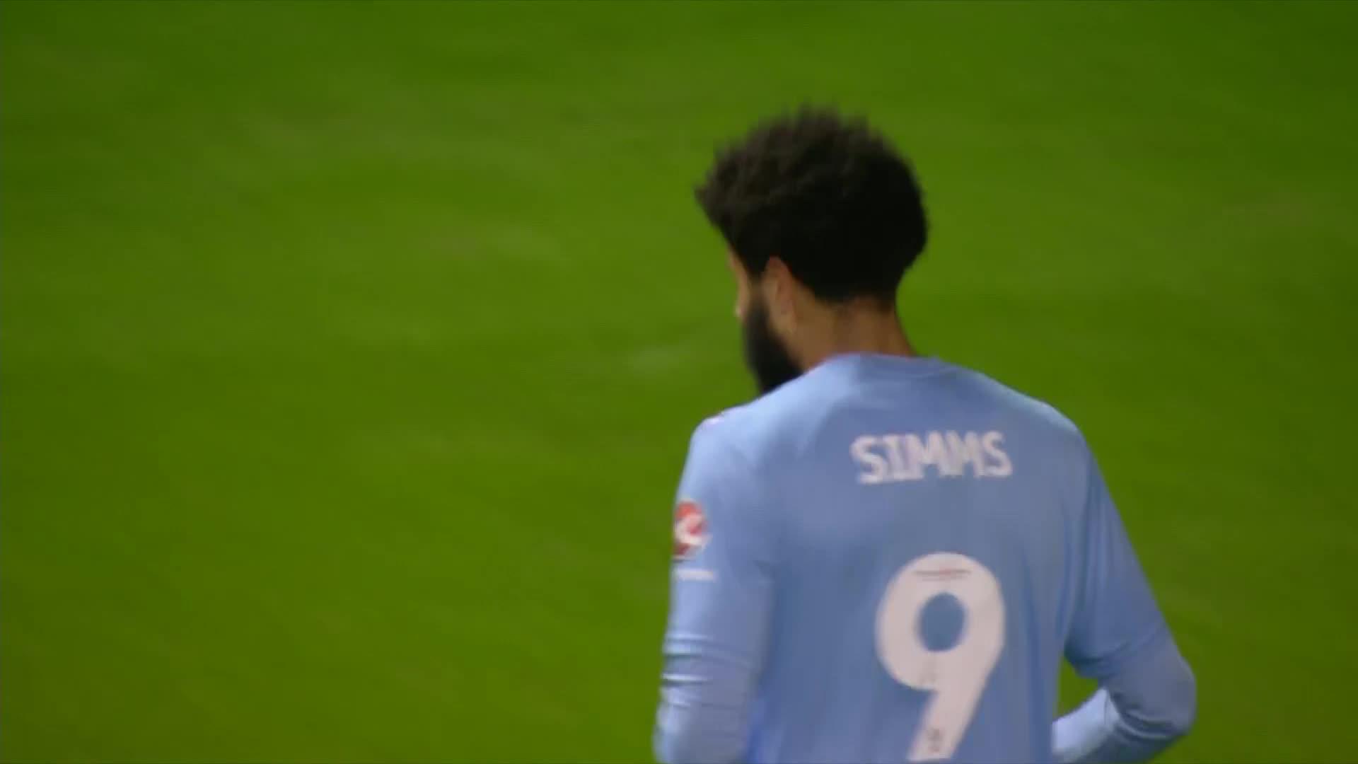 Ellis Simms grabs his second of the day for @Coventry_City ✌️#EmiratesFACup