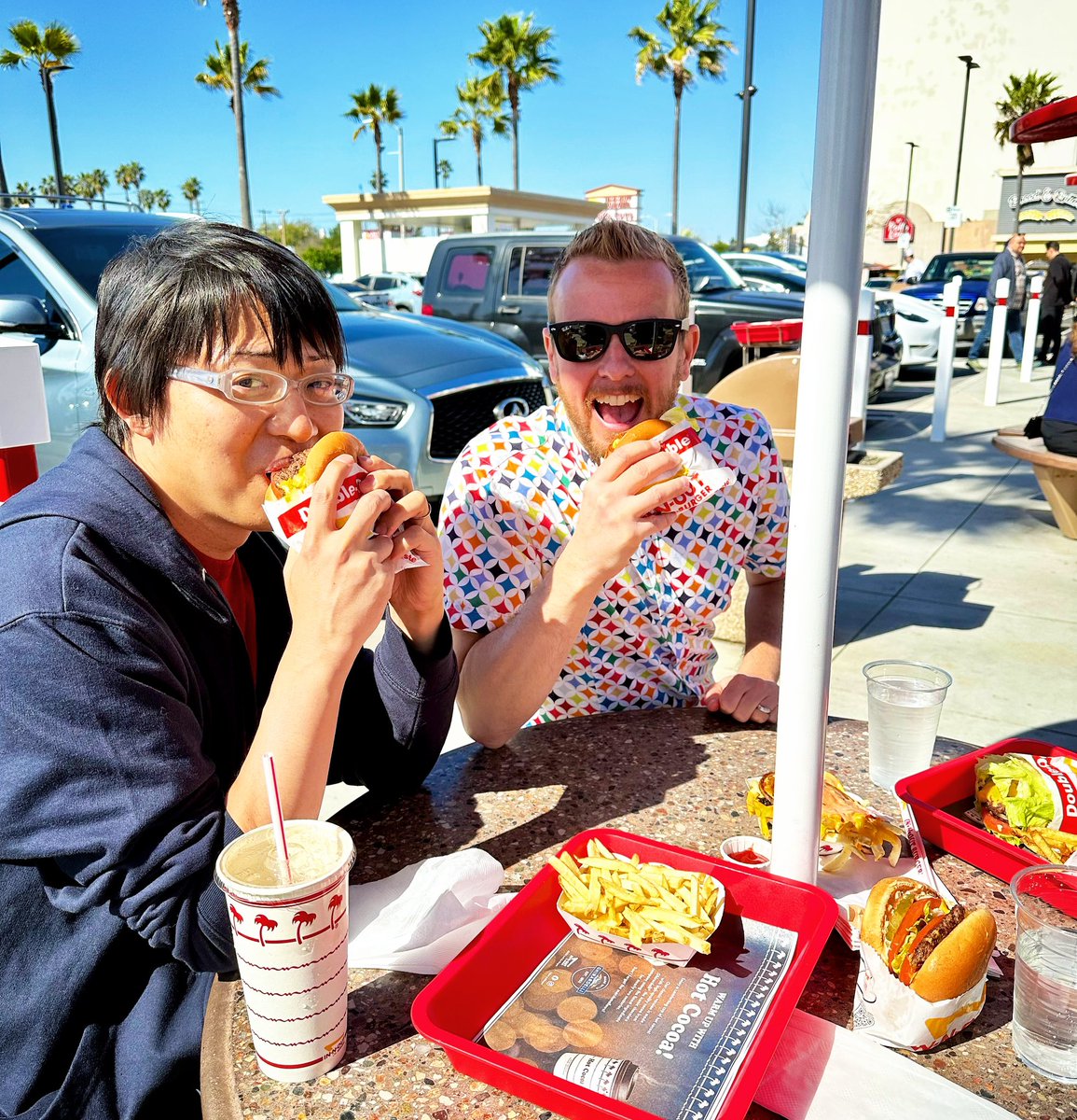 Took the director of FFVII REBIRTH @nhamaguc to In-N-Out for his first time and he … loved it! Happy launch week, everyone! 🍔 🗡️