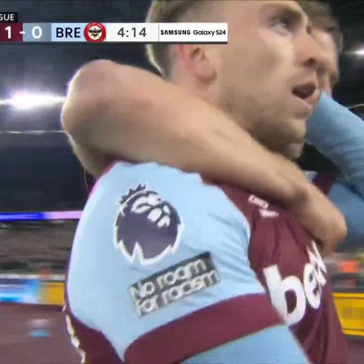 Jarrod Bowen scores twice in the first seven minutes as West Ham surge to a 2-0 lead against Brentford! 📺 @USANetwork | #WHUBRE