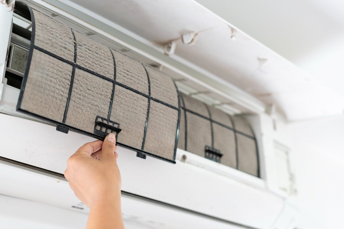 caahhhson's tweet photo. How often do you change your air filters? Kindly let us know in the comments section below! #AirFilterMaintenance #IndoorAirQuality https://t.co/GsS6Ukd6HK