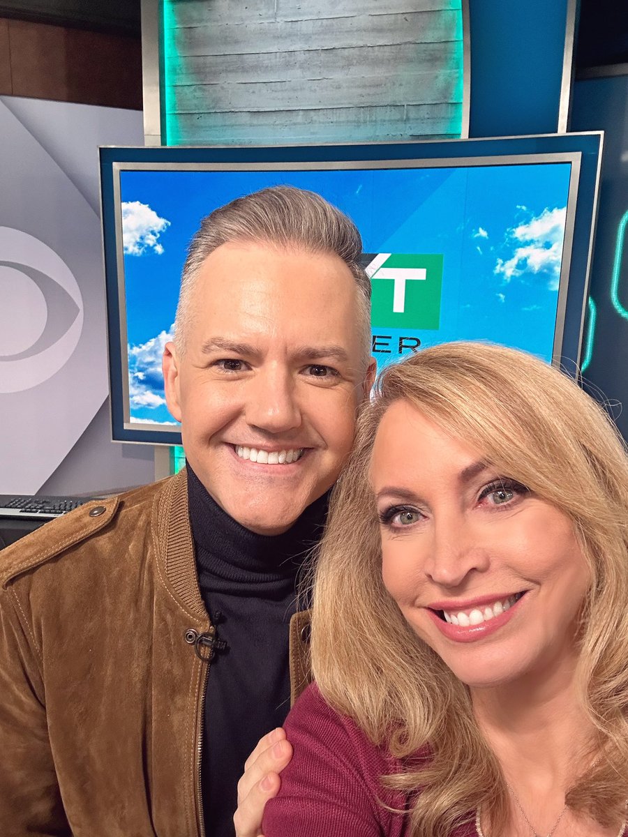 What a treat to have @helloross from @DrewBarrymore @DrewBarrymoreTV on set today @CBSPhiladelphia #extranice #superfunny thanks for visiting #philadelphia