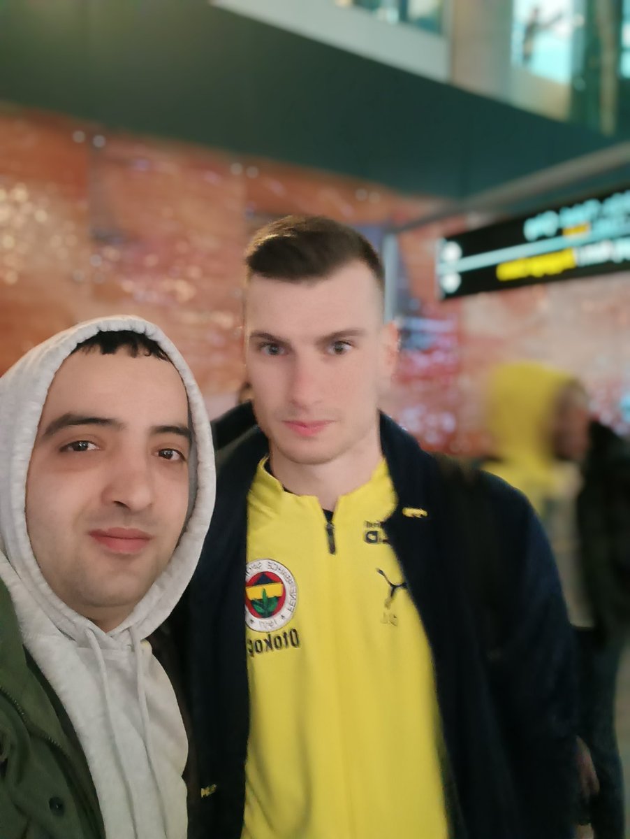 AbdullahSelukh2's tweet photo. 💛💙 https://t.co/hFywvzSLL4