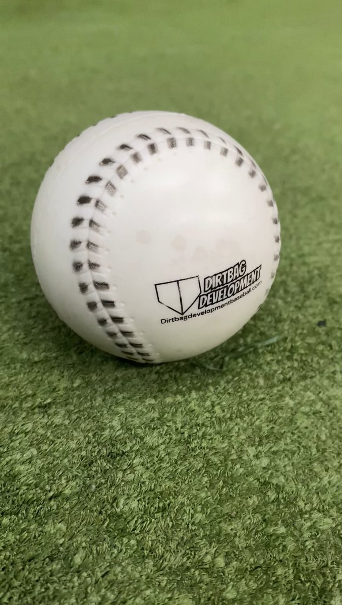 KeananLocke's tweet photo. 𝑳𝒆𝒕’𝒔 𝑮𝒐‼️
Baseball season is here!

Let’s do a 𝗕𝘂𝗻𝗱𝗹𝗲 𝗚𝗶𝘃𝗲𝗮𝘄𝗮𝘆 ✅

One Dozen Bash Balls and your choice from https://t.co/RSTny4xDv5 (Knob Trainer, halfbat, sweet spot) 🤩 

In order to enter this give away👇🏻 

1️⃣ Follow me
2️⃣ Repost + Like
3️⃣ Tag a friend https://t.co/aZa4Hnl9aa