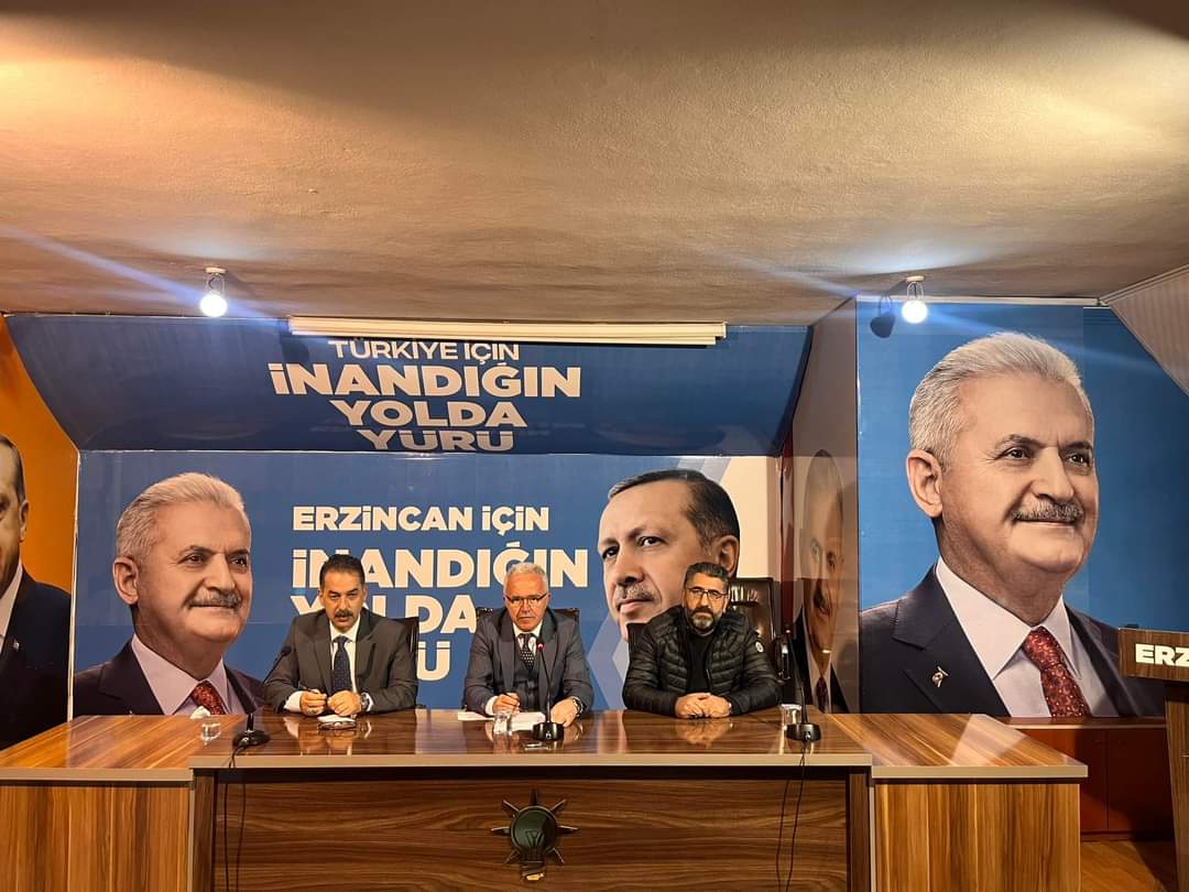 İl Başkanımızın Başkanlığında,  yönetim kurulu üyelerimiz ve Mahalle Başkanlarımız ile istişare toplantımız gerçekleştirilmiştir.
