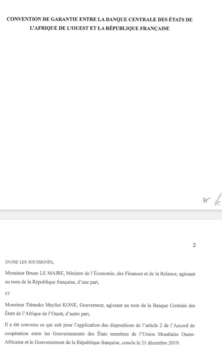 M_Koulibaly's tweet photo. La BCEAO, l'UMOA et la coopération monétaire avec la France: questions impertinentes à un changement dans le statut quo.
1)● Le 4 décembre 1973, la garantie qu'apportait l'État français au Fcfa était contenu dans une Convention dite du Compte d'Opérations qui avait été signée entre d'une part le ministre français des finances et d'autre part, par le Président du Conseil des Ministres de l'Umoa, agissant au nom de la Bceao et mandaté à cette fin par délibération du Conseil des Ministres de l'Union
Monétaire Ouest Africaine.
2)● Le 10 décembre 2020, une nouvelle Convention de garantie est signée, qui abroge la précédente, entre d'une part, le ministre français des finances et d'autre part, le gouverneur de la Bceao, sans précision s'il disposait d'un mandat de son Conseil d'administration ou d'une délibération du Conseil des ministres de l'Umoa.
3)● Tous les Etats de l'Umoa avaient-ils été consultés pour l'instauration de l'Eco-Fcfa que cette dernière Convention de garantie organise? 
4)● S'ils ont été consultés, tous les pays de l'Umoa avaient-ils donné leur accord à cette réforme et aux nouvelles dispositions portant sur l'appellation et la garantie du Fcfa devenu ECO?
5)● En 19 décembre 2019, le PR français et son ministre des Finances en collaboration avec le PR de CI et le ministre des Finances du Bénin ont proclamé, à Abidjan, la mort du Fcfa, remplacé selon eux, à partir de cette date, par l'Eco. Depuis, nous avons dépassé le 19 décembre 2020, celui de 2021, de 2022  de 2023, et le Fcfa est toujours là et en pleine forme, selon les mêmes PR. Il n'est donc pas mort.
6)● Dans la Convention de garantie de 1973, la monnaie qui bénéficie de la garantie est bien identifié par un nom: le Fcfa.
En revanche, dans la nouvelle convention de 2020 la monnaie qui bénéficie de la garantie ne porte pas de nom. Pourquoi? L'appellation Eco aurait-elle été, elle aussi, abandonnée ? Quelle est alors le nom de la nouvelle monnaie de l'Umoa dont la Convention de garantie est signée depuis 2020 ?