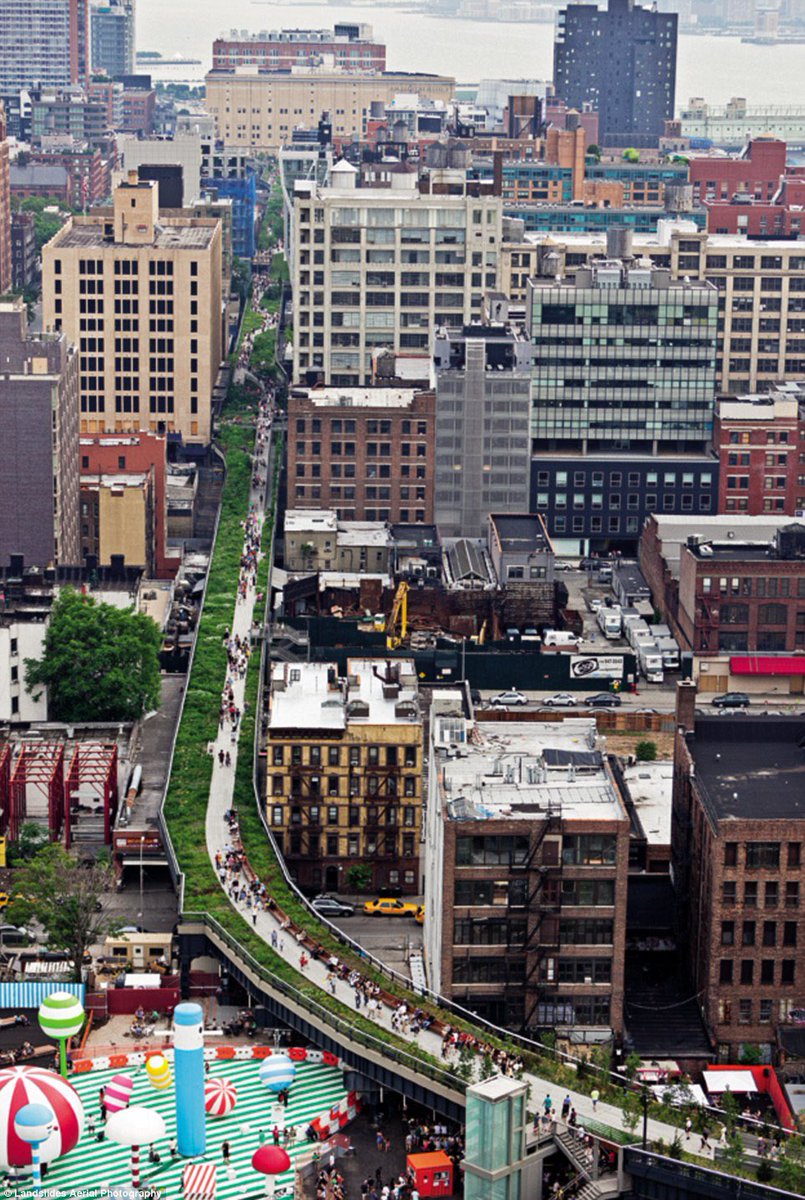 MPrinParr's tweet image. Is the New York High-line the coolest retrofit example? 

💰 Generates  ~$1B for the city
🌳 Much needed green space 
📈 Added 35-50% to existing real estate values