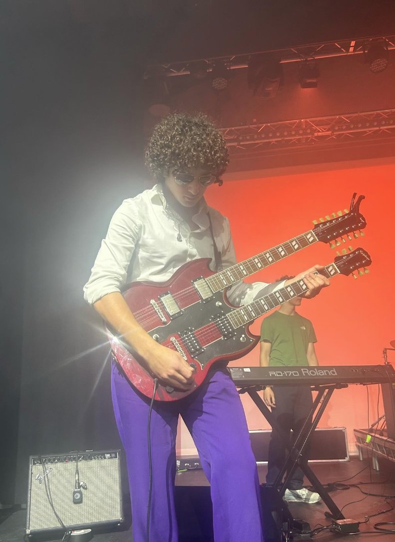 WinCollC's tweet image. Ray entertaining the crowd at Saturday night's Social with @DowneHouse