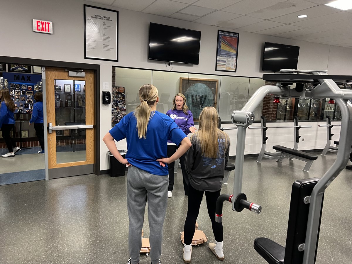 OneShotFndtn's tweet photo. A special thanks to @WVBearcats for hosting a Take10 Training during their basketball game on Feb. 13th. Thank you to everyone who took time for the training! #OneShotToSaveALife #AlwaysBePrepared #Take10Training https://t.co/Bjeb4s0BcN