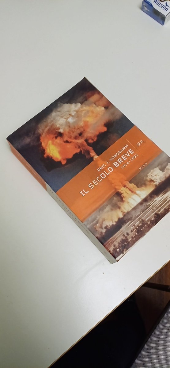 mariarosariaFo8's tweet image. #Augias 
Io amo questo signore a prescindere 
Ma quando inizia la sua trasmissione citando #hobsbawm, un poco in più