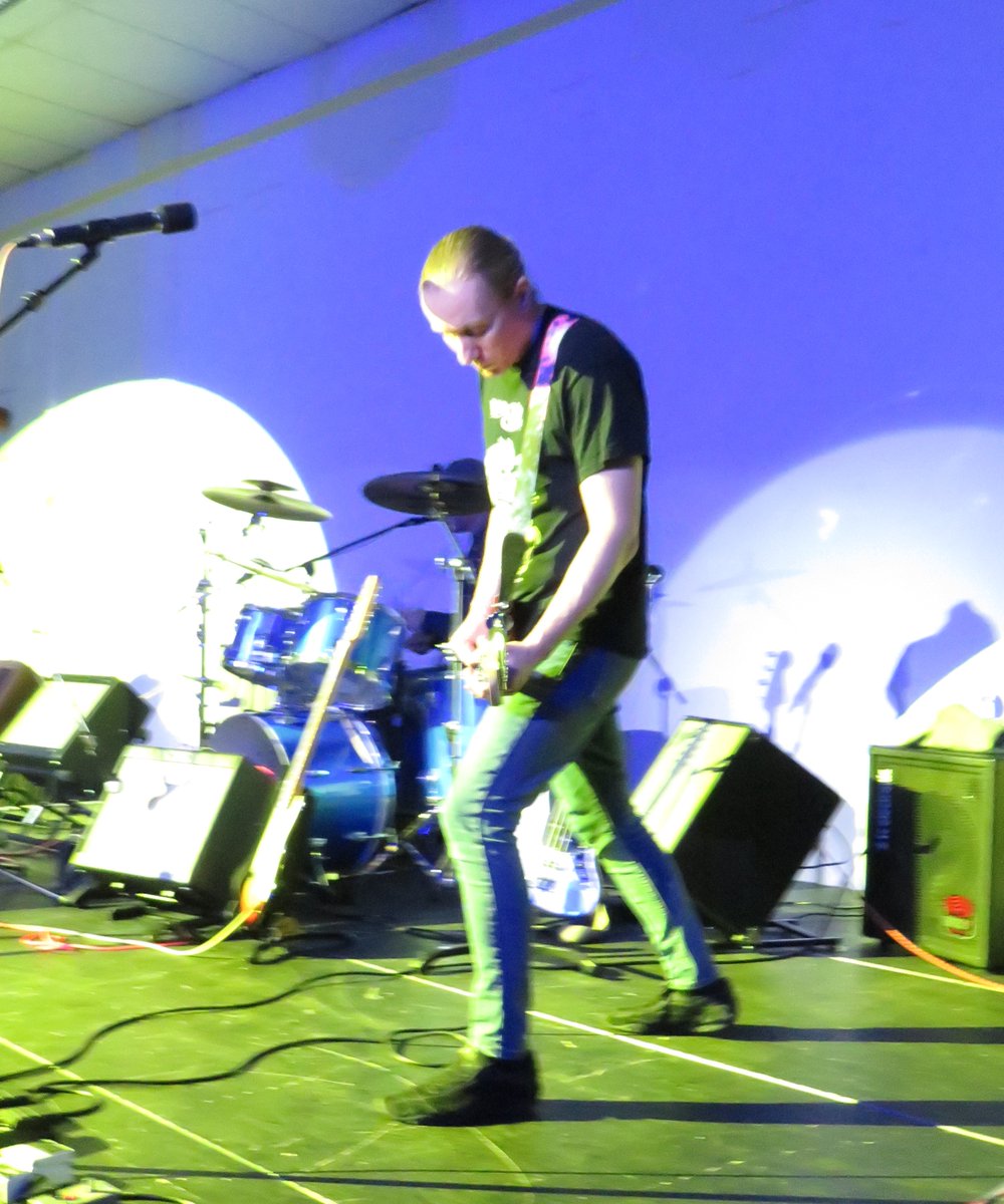 EstieMusic's tweet photo. Great gig! @azzuresldn supporting @berenyi_miki at Wimbledon Library the other day #LiveMusic #LibraryGig #WimbledonLibrary https://t.co/AbxujY9LzS