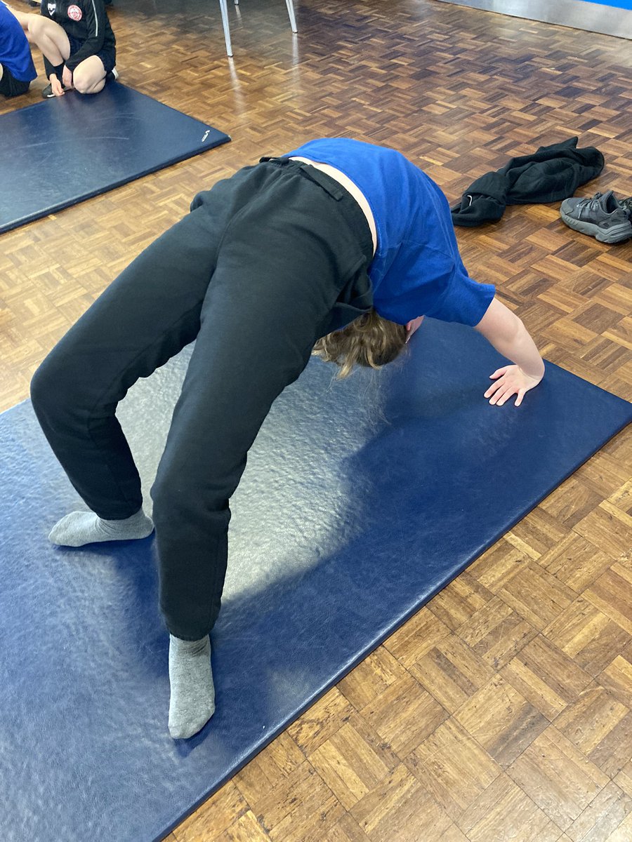 latimerprimary's tweet photo. Todays #LatimerPE lesson was based around strong, controlled inverted gymnastics movements. #ClassVC did a great job. https://t.co/BqJW7BFmoJ