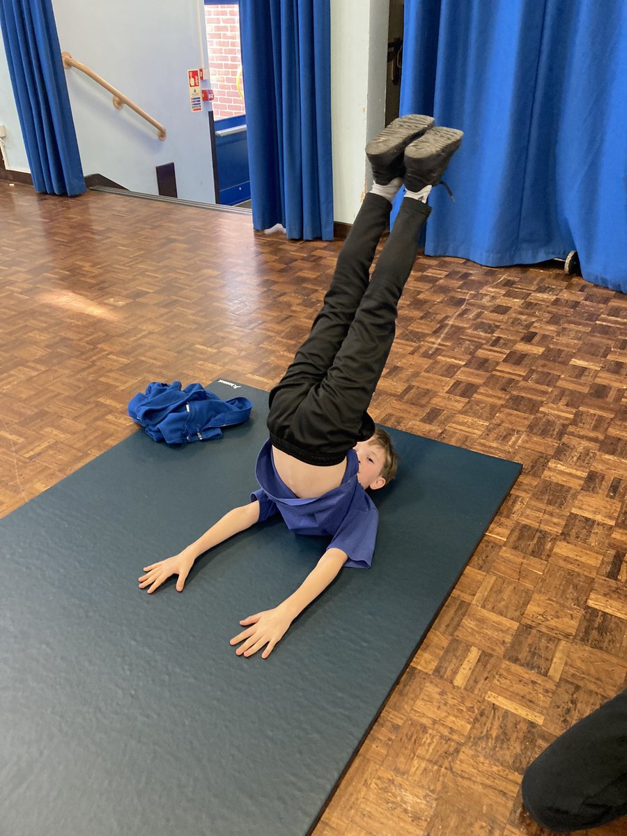 latimerprimary's tweet photo. Todays #LatimerPE lesson was based around strong, controlled inverted gymnastics movements. #ClassVC did a great job. https://t.co/BqJW7BFmoJ
