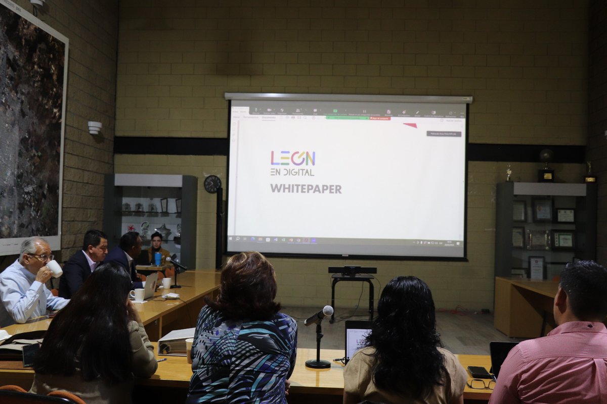 Presentamos ante los integrantes de la Comisión de Participación e Identidad del Sistema de Consejos los resultados de la implementación del prototipo de repositorio 'León en Digital', iniciativa para la preservación de la memoria de #León que emanó de esta comisión.