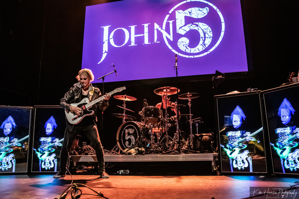 CONCERT REVIEW: @john5guitarist (@MotleyCrue) - Sticks N’ Stones Live at The @GramercyTheatre, by Matthew Kochek and Kim Hansen ow.ly/ToJr50QI0zk #john5 #shred #guitar #guitarhero