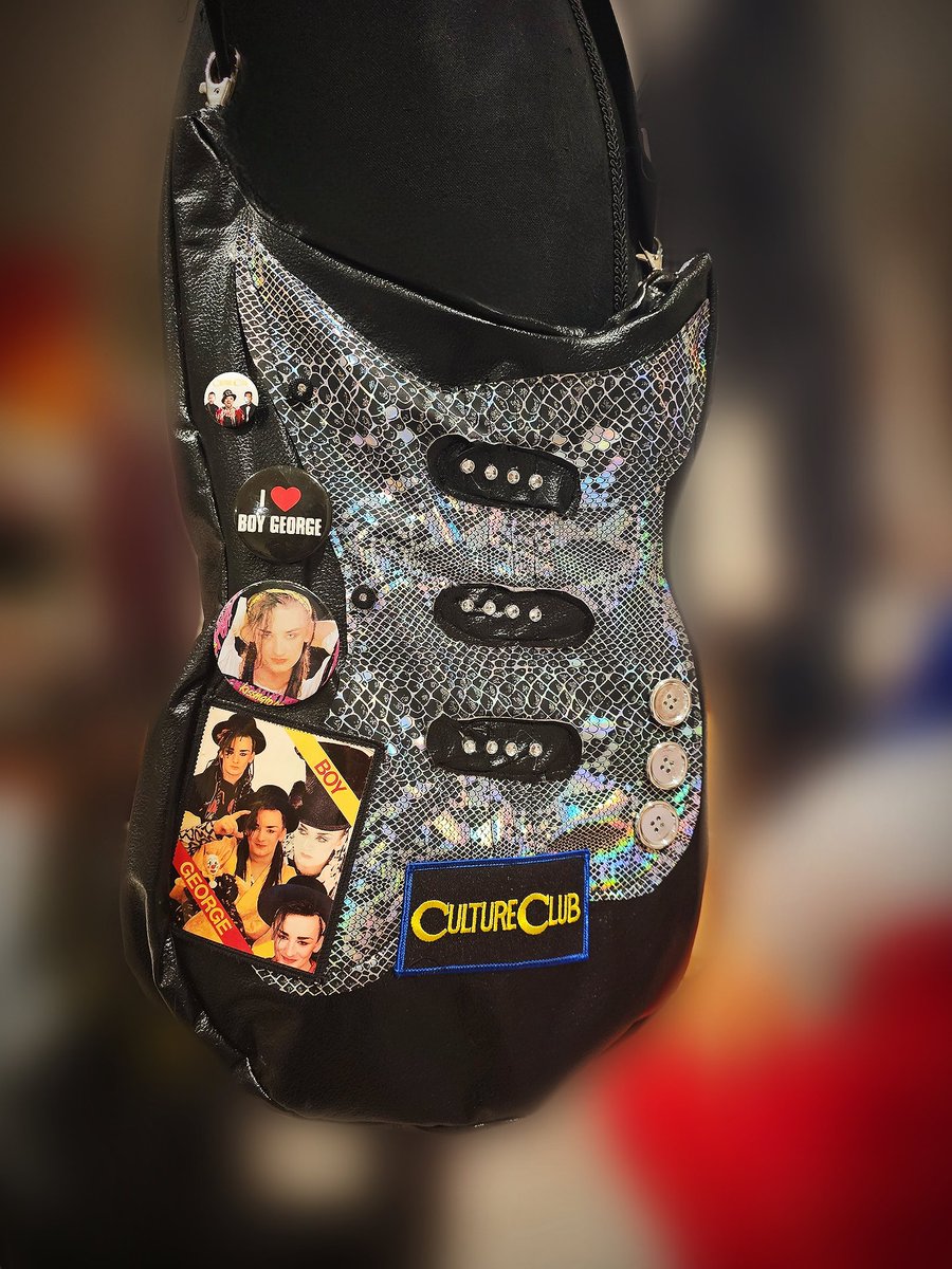 This weeks #CCFanFriday shout out goes out to @Emily_Enchanted and her amazing Culture Club themed crossbody bag! 🎸