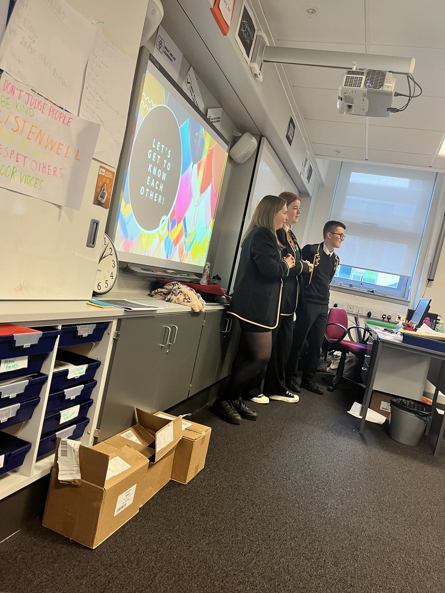 DHS_PET's tweet photo. ⭐️We’re back! 

🎉We have 24 new p7’s going through our See me transition programme.

😊Alana, Lucy, Connor and Mirren are delighted to be supporting our future S1’s in their transition to DHS
@seemescotland @WellbeingInFife 
#article12 #article29 https://t.co/LcjB8k0NqQ