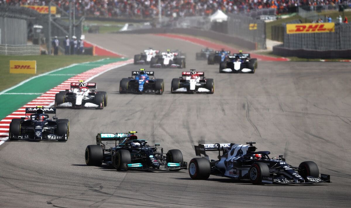 NASCARFireball's tweet photo. The 2023 Formula 1 United States Grand Prix at Circuit of the Americas saw a total of 47 overtakes.

NASCAR’s race at the same track earlier that same year saw 3,110 green flag passes.

That’s more than the total amount of overtakes in F1’s history at Austin. https://t.co/5kmwUVeFAt