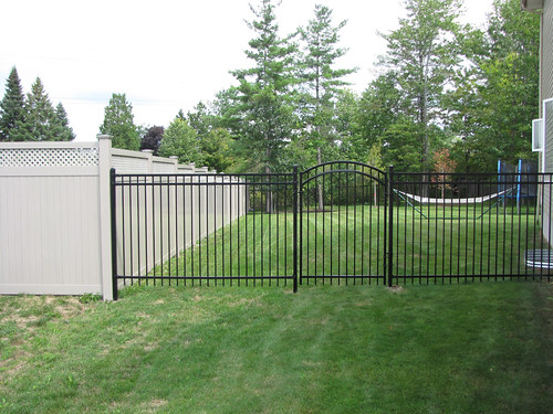 This week, let's leap over an iron fence into March!

capitaldeckandfence.ca/fences/iron-fe…

#fence #ironfence #iron #fencebuilder #fencecompany #fencecontractor