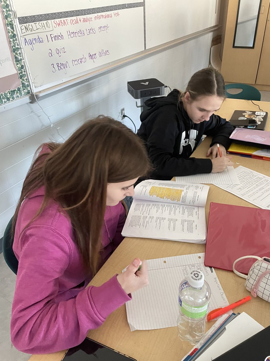 Students began working in groups today to analyze an act of “The Tragedy of Macbeth”. Students are building “visual summaries” to debut at the upcoming curriculum showcase! Can’t wait to see their final products at the end of the week. (: #STEMinELA #nobleimpact @NobleLocal_SD