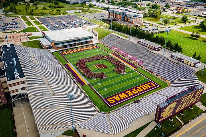 AidenKnapke's tweet photo. #AGTG After a great conversation with @RobbAkey  I am blessed to say I have received an offer from @CMU_Football!! @CoachMurphy87 @MZordich @CoachMcElwain 

@CCNextLevelFB @CreekFB https://t.co/nUw1lyMKSN