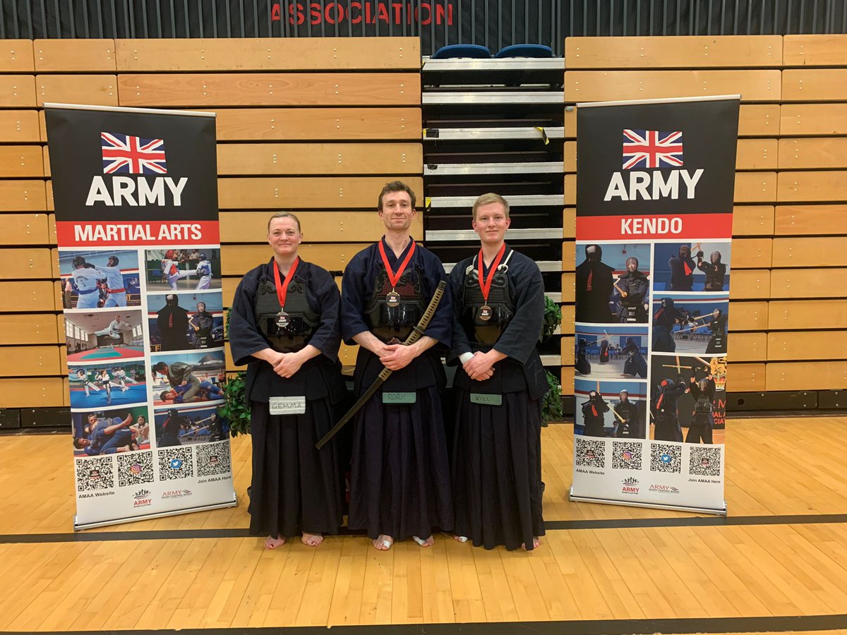 A great example of one of the many wonderful sports on offer within the British Army. 

Great work from Lt England for placing first 🎉

#wearetheRLC #9RLC #BlackandGold