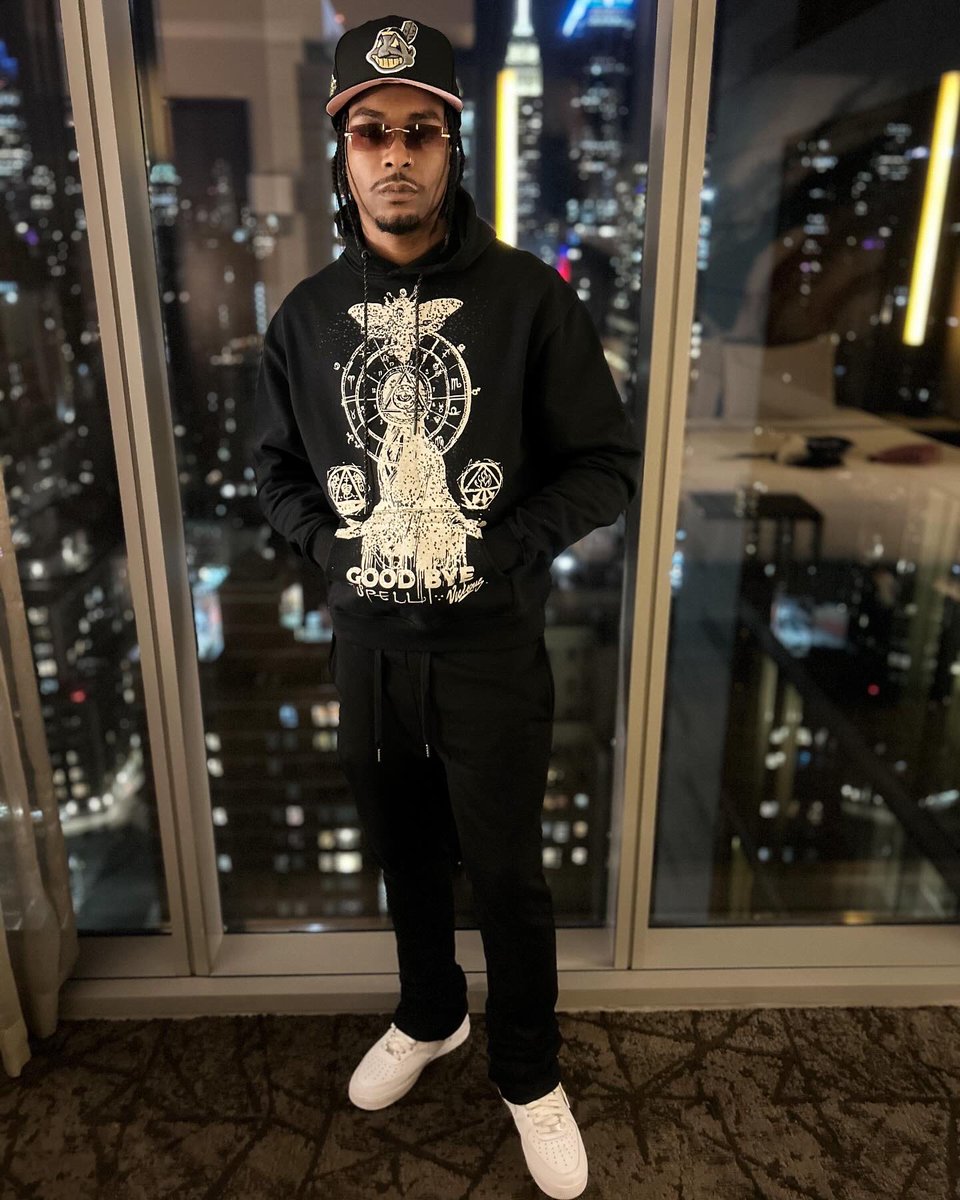 kenniedubb's tweet photo. COMMITTED 2 MY PERSONAL GROWTH &amp; DEVELOPMENT… THATS THE PART THE NEVER SEE. 🌃 🫡 
:: #newYorkCity #vibe #kennieDubb #energy #growthmindset #Music #positivevibes #fashion #lifestyle #entertainment #stayReal #cityskyline #nyc https://t.co/nvcXWo5fGK