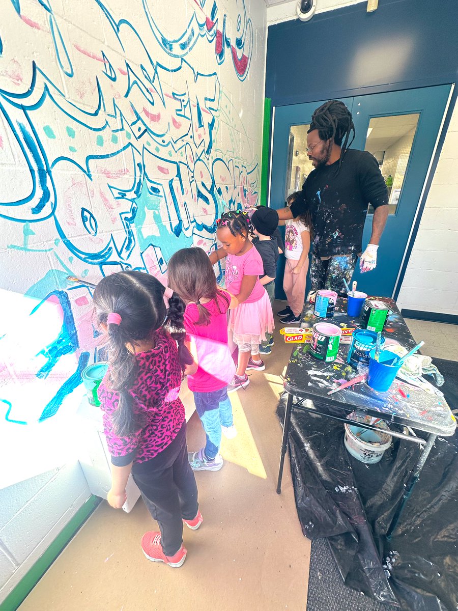 Sarah Arial tweet media