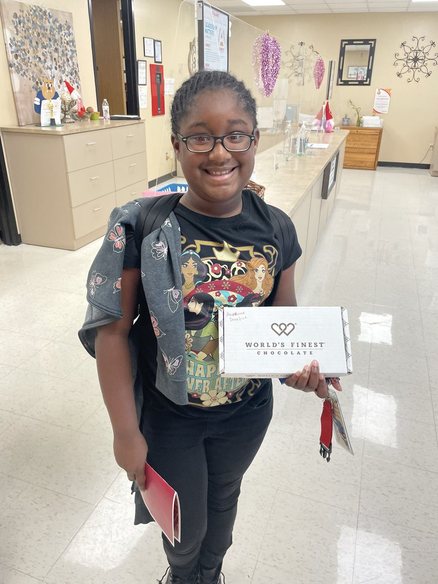 Sammons big chocolate sellers were rewarded today!🍫🎪Thank you parents and scholars for helping us raise money for school! @SammonsES_AISD #MyAldine