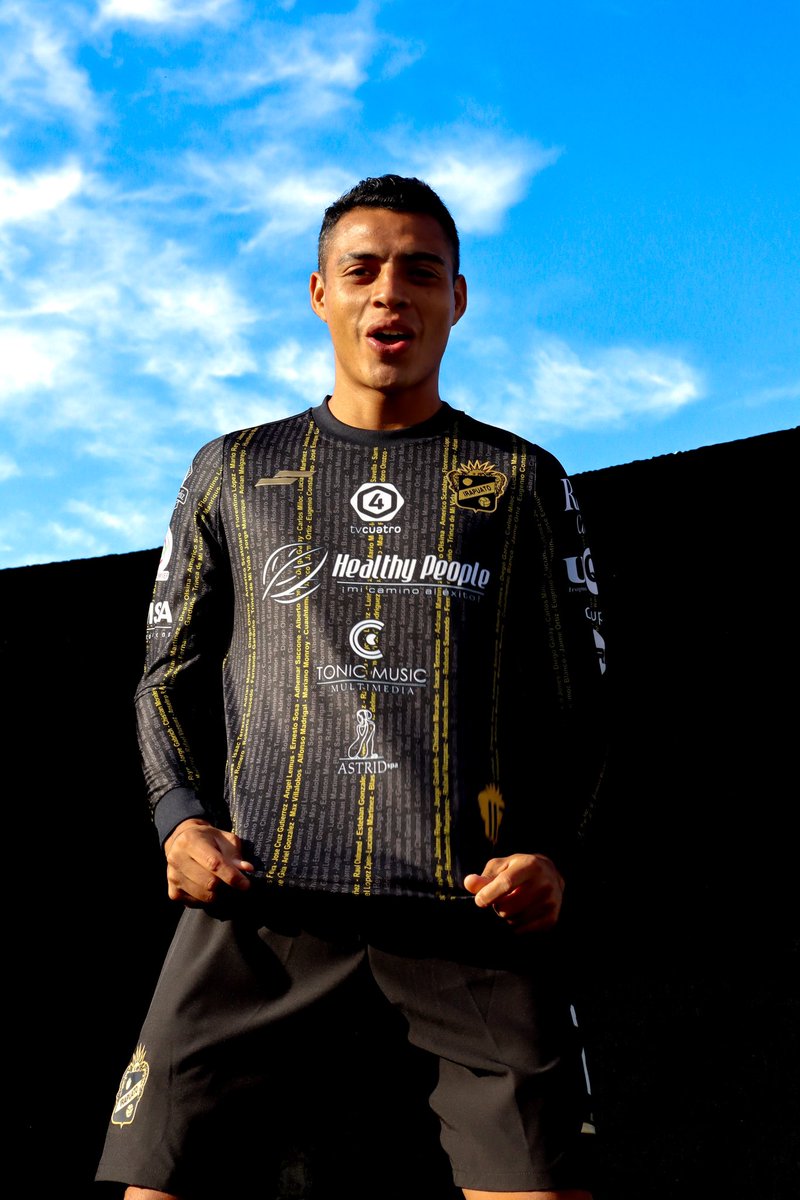 clubirapuato_'s tweet photo. ¡Tremeeeendo ese jersey de aniversario, Gaytán! 😮‍💨👏

¡La #TrincaDeMiVida conmemora el #113Aniversario de fútbol profesional en nuestra ciudad con esta 💎 de jersey! 

- Disponible en preventa: https://t.co/XKUPM9VsO9
- Entrega: Hoy a partir de las 5:00 pm en la Trinca Store https://t.co/7LAZxnet7c